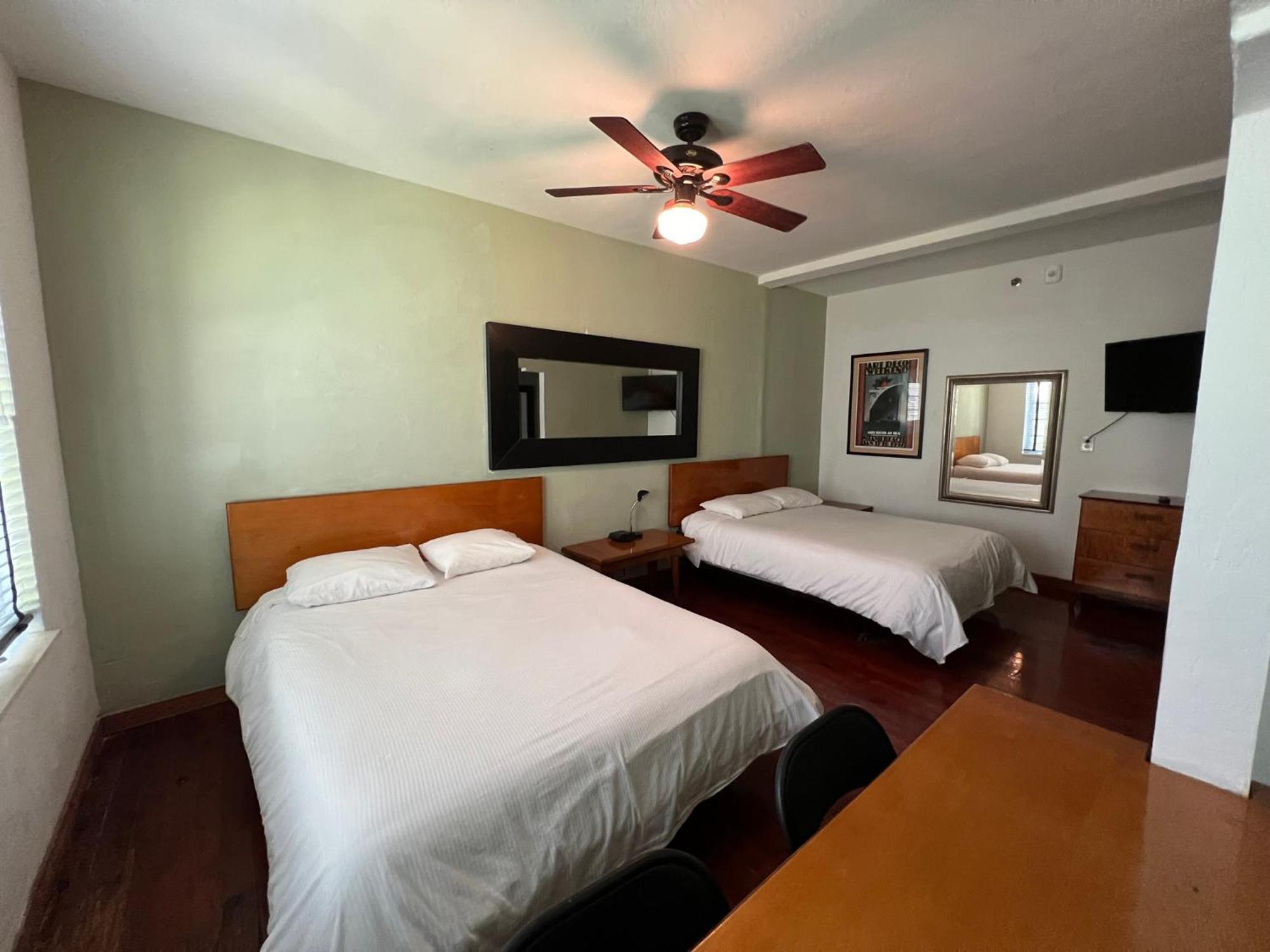Sherbrooke All Suites Hotel Маями Бийч Екстериор снимка