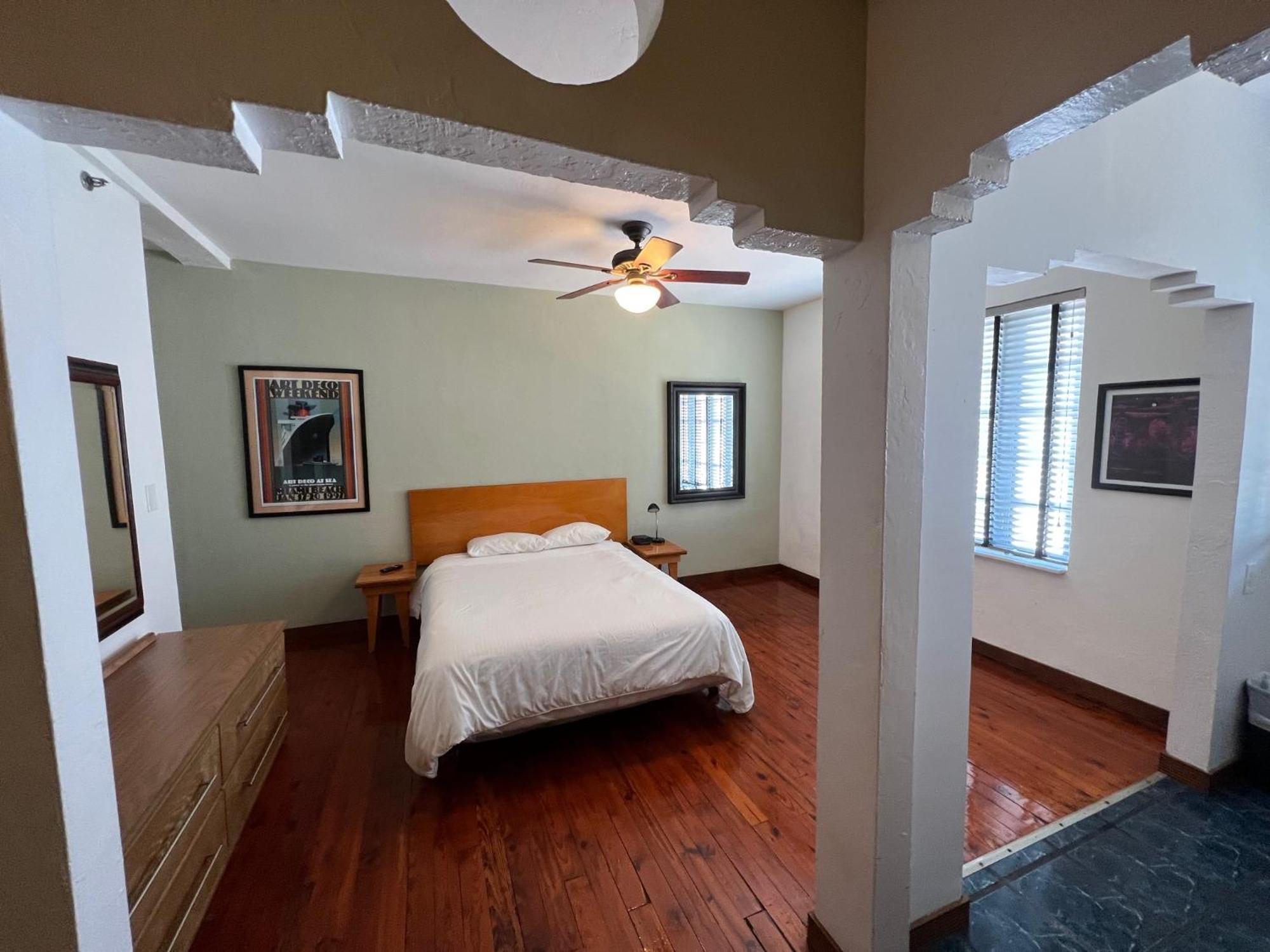Sherbrooke All Suites Hotel Маями Бийч Екстериор снимка